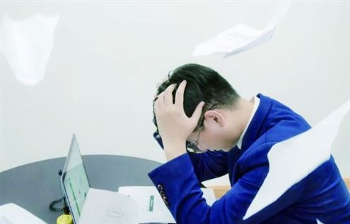 免疫力过低时,身体防御能力不足,会出现反复感冒、长期乏力、伤口难愈合等问题。本版图片均由新华社发